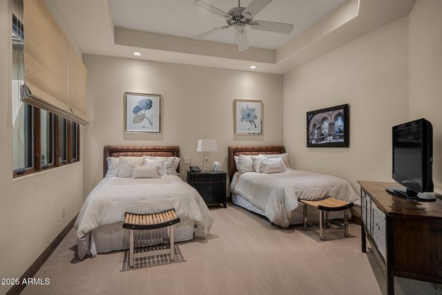 6624 N 66TH Place N, Paradise Valley, AZ 85253