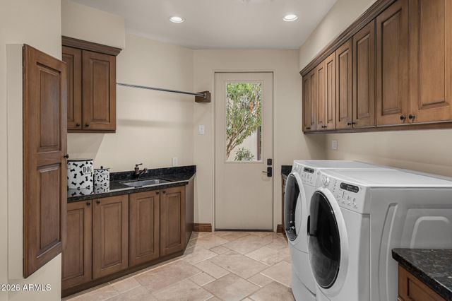 6624 N 66TH Place N, Paradise Valley, AZ 85253