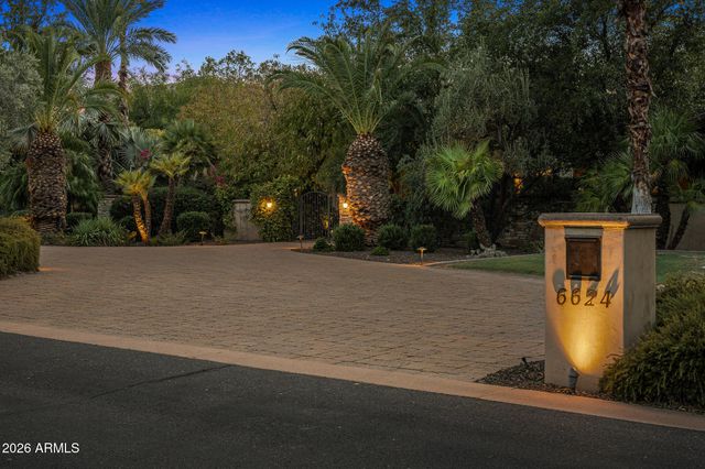 6624 N 66TH Place N, Paradise Valley, AZ 85253