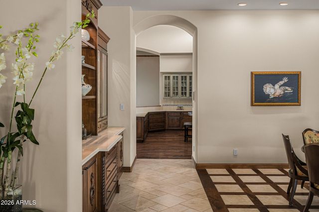 6624 N 66TH Place N, Paradise Valley, AZ 85253