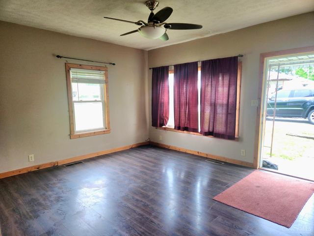 128 S Glenn Street, Hillsboro, OH 45133