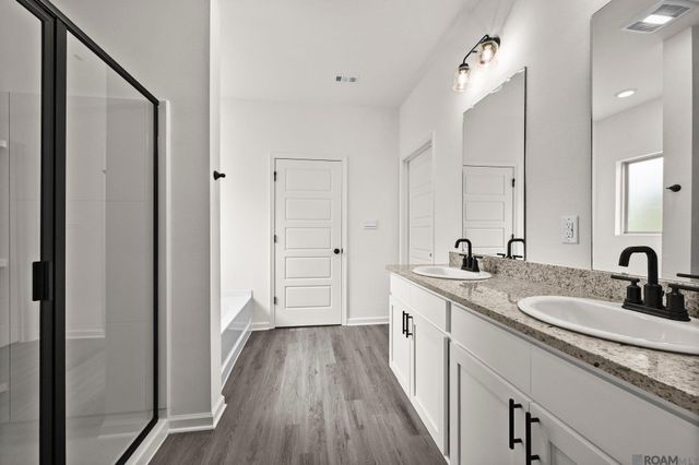 12706 Legacy Oaks Avenue, Central, LA 70818