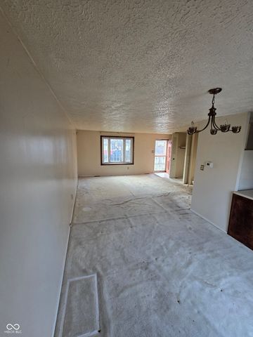 921 Waring Drive E, Indianapolis, IN 46229