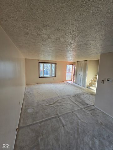 921 Waring Drive E, Indianapolis, IN 46229