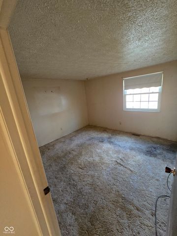 921 Waring Drive E, Indianapolis, IN 46229