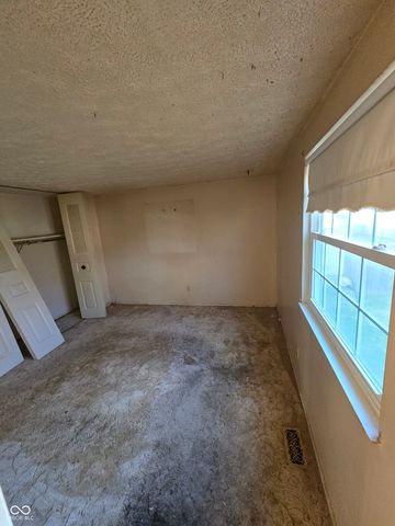 921 Waring Drive E, Indianapolis, IN 46229