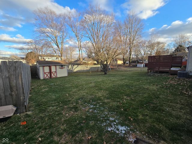 921 Waring Drive E, Indianapolis, IN 46229