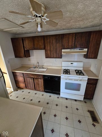 921 Waring Drive E, Indianapolis, IN 46229