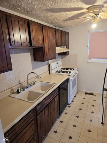 921 Waring Drive E, Indianapolis, IN 46229