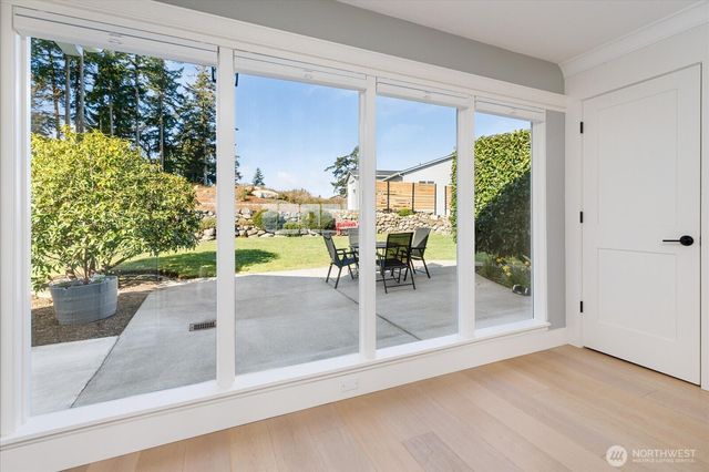 1387 Scenic Heights Road, Oak Harbor, WA 98277