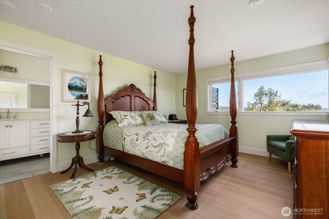 1387 Scenic Heights Road, Oak Harbor, WA 98277