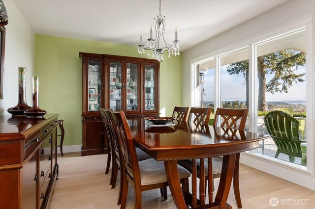 1387 Scenic Heights Road, Oak Harbor, WA 98277