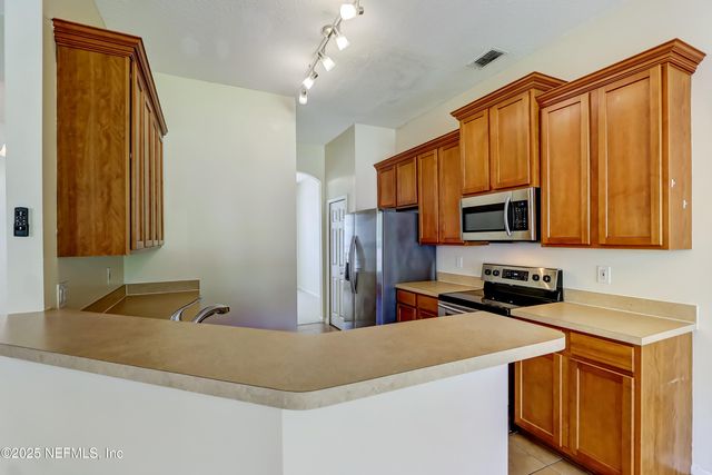 8391 CANDLEWOOD COVE Trail, Jacksonville, FL 32244