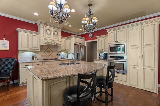 4987 Lighthouse Springs Drive, Grove, OK 74344