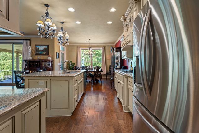 4987 Lighthouse Springs Drive, Grove, OK 74344