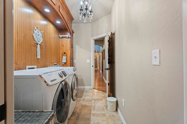 4987 Lighthouse Springs Drive, Grove, OK 74344