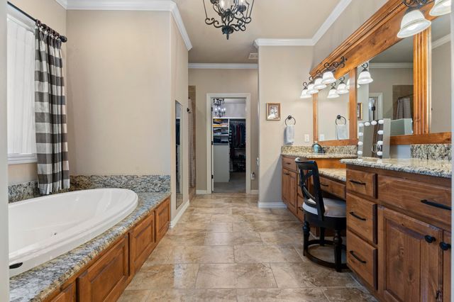 4987 Lighthouse Springs Drive, Grove, OK 74344
