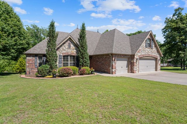 4987 Lighthouse Springs Drive, Grove, OK 74344
