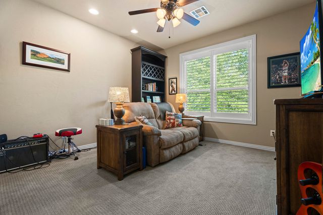4987 Lighthouse Springs Drive, Grove, OK 74344