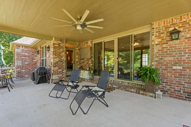 4987 Lighthouse Springs Drive, Grove, OK 74344