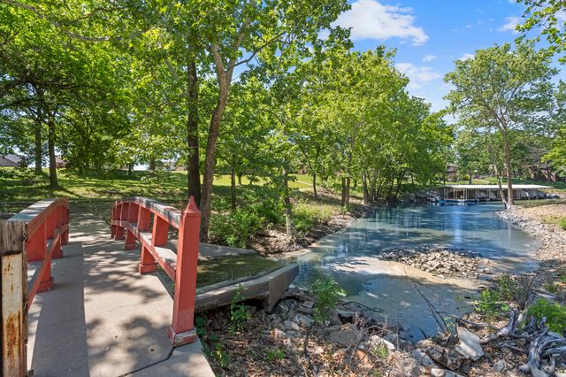 4987 Lighthouse Springs Drive, Grove, OK 74344