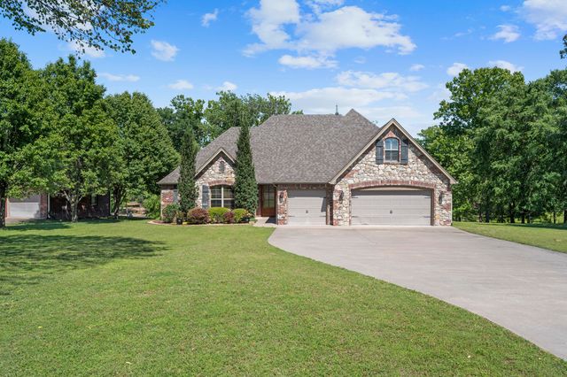 4987 Lighthouse Springs Drive, Grove, OK 74344