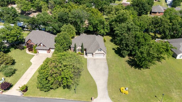 4987 Lighthouse Springs Drive, Grove, OK 74344
