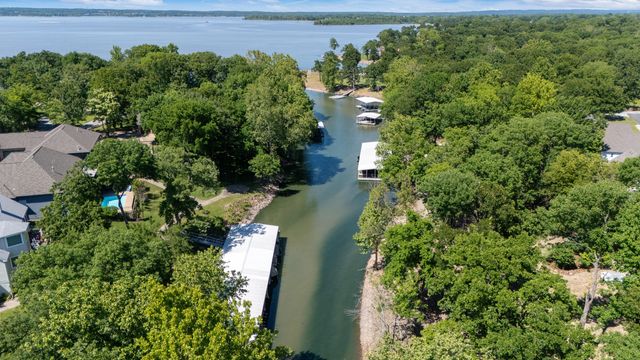 4987 Lighthouse Springs Drive, Grove, OK 74344