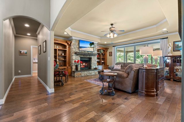 4987 Lighthouse Springs Drive, Grove, OK 74344