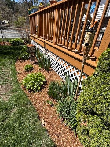 4 Central Ave, Northbridge, MA 01534