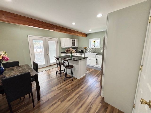 4 Central Ave, Northbridge, MA 01534