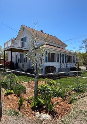 4 Central Ave, Northbridge, MA 01534