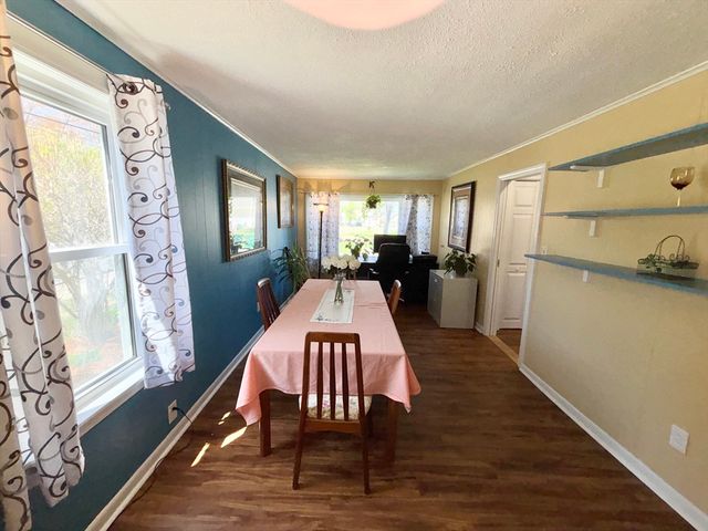 4 Central Ave, Northbridge, MA 01534