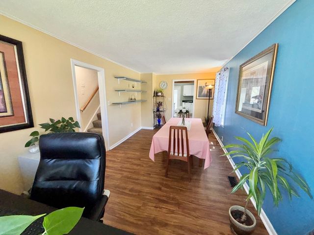 4 Central Ave, Northbridge, MA 01534