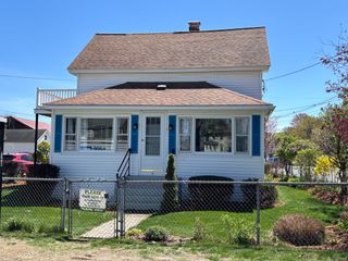 4 Central Ave, Northbridge, MA 01534