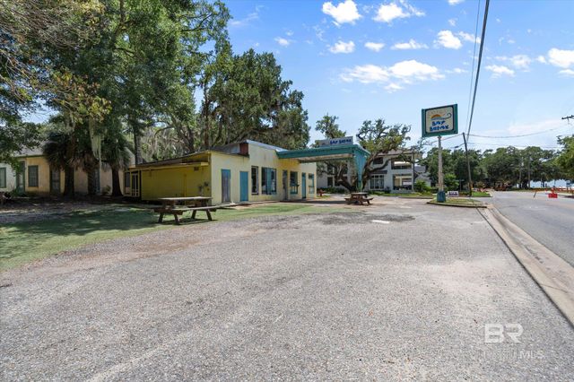 369 Mobile Street, Fairhope, AL 36532