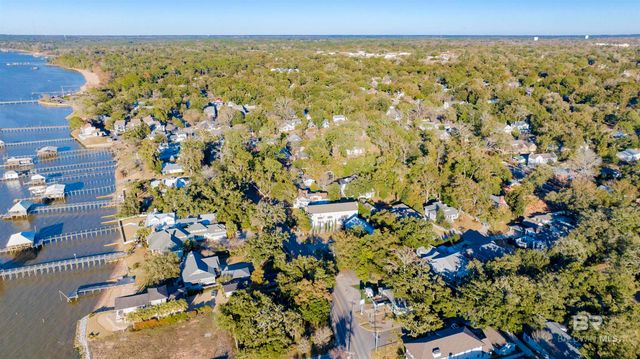 369 Mobile Street, Fairhope, AL 36532