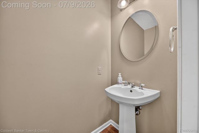 9016 Hyacinth Way, Green Oak Township, MI 48116