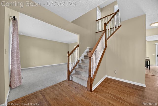 9016 Hyacinth Way, Green Oak Township, MI 48116
