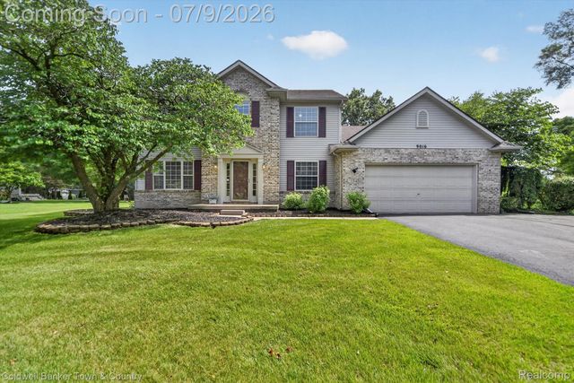 9016 Hyacinth Way, Green Oak Township, MI 48116