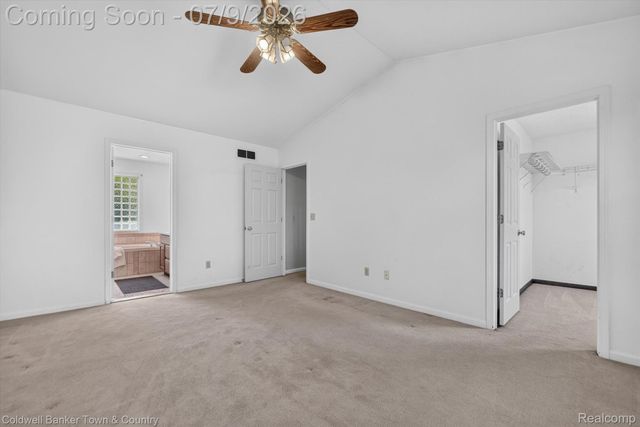 9016 Hyacinth Way, Green Oak Township, MI 48116