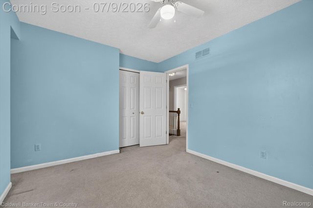 9016 Hyacinth Way, Green Oak Township, MI 48116