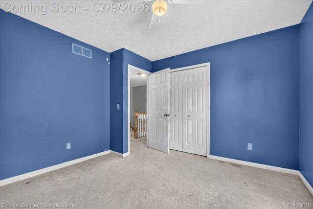 9016 Hyacinth Way, Green Oak Township, MI 48116