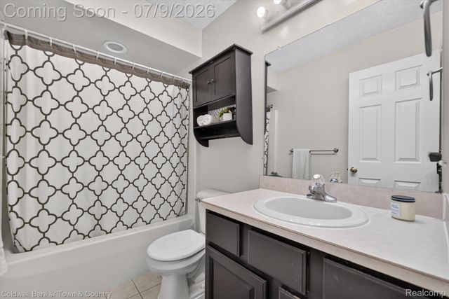 9016 Hyacinth Way, Green Oak Township, MI 48116