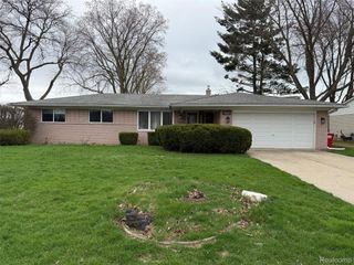 37572 Via Rosalie Street, Clinton Charter Township, MI 48036