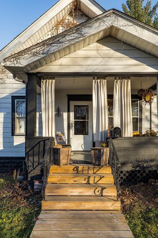 776 Wheeler Street N, Saint Paul, MN 55104