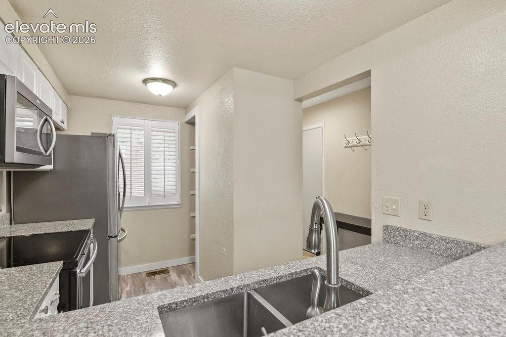 4290 S Mobile Circle A, Aurora, CO 80013 — photo 5