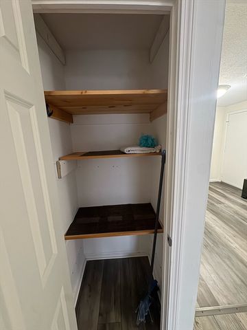 668 Robbins Ave 17, Dracut, MA 01826