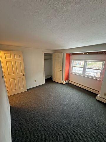 668 Robbins Ave 17, Dracut, MA 01826