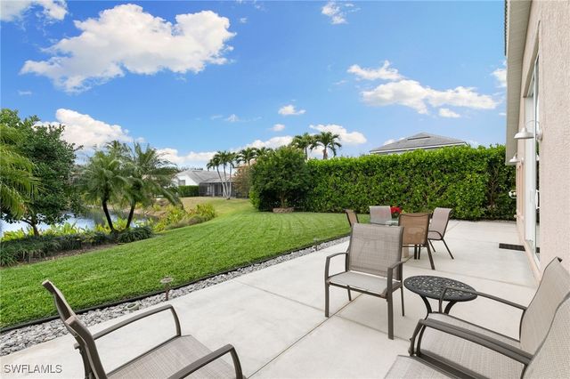 6737 Autumn Woods BLVD, Naples, FL 34109